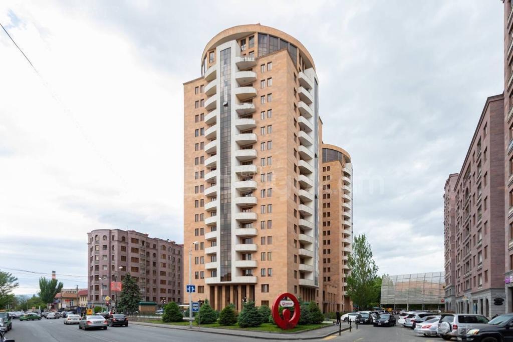 3 Սենյականոց Բնակարան Նորակառույցում, 68քմ, 8/14 հարկ, Կապիտալ Վերանորոգված, Կահավորված, Արևկող