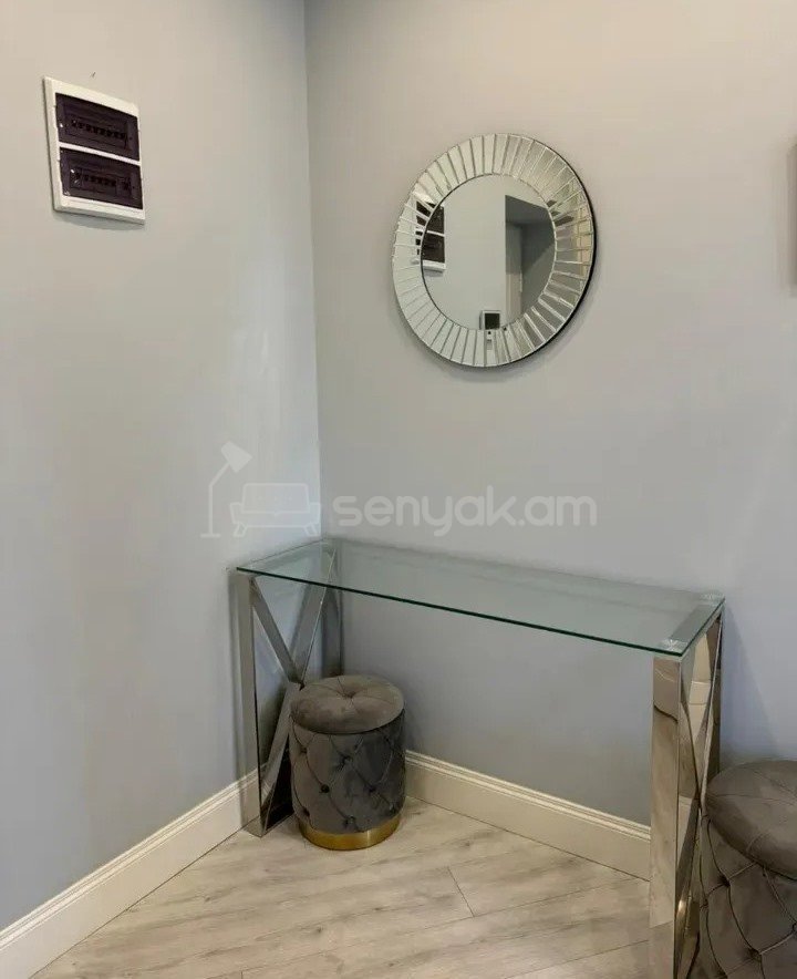2 Սենյականոց Բնակարան Քարե Շենքում, 31քմ, 4/5 հարկ, Կապիտալ Վերանորոգված
