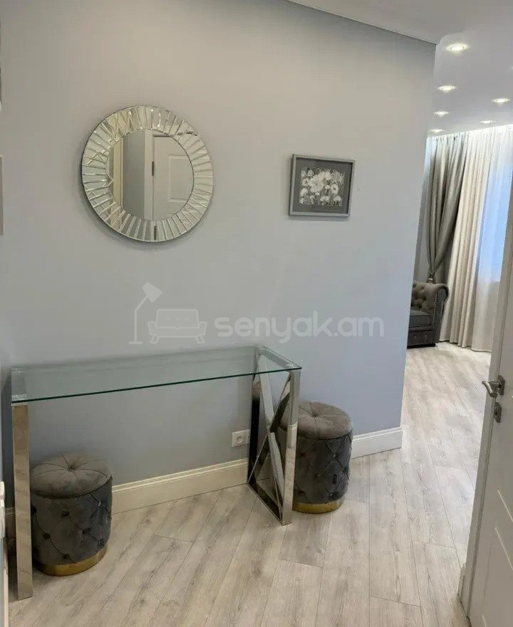 2 Սենյականոց Բնակարան Քարե Շենքում, 31քմ, 4/5 հարկ, Կապիտալ Վերանորոգված