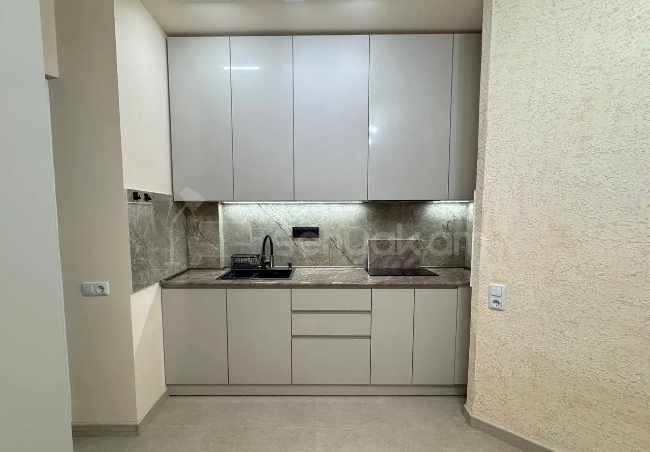 1 Սենյականոց Բնակարան, 56քմ, 11/16 հարկ, Կապիտալ Վերանորոգված