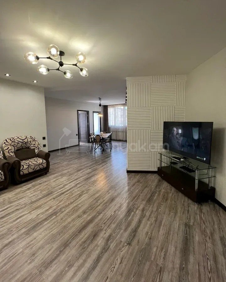 3 Սենյականոց Բնակարան, 76քմ, 16/16 հարկ, Նորմալ Վիճակում