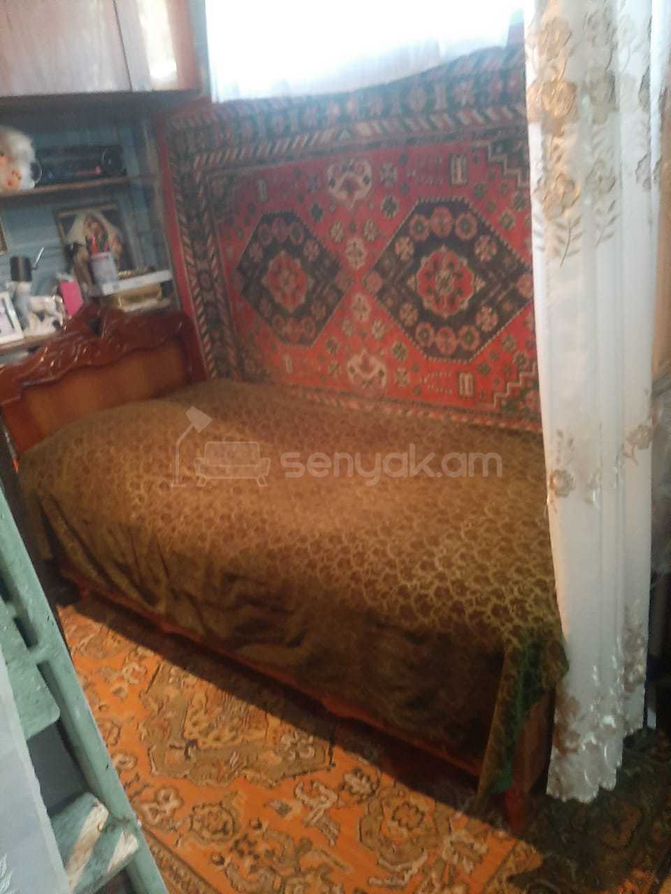 1 Սենյականոց Բնակարան Քարե Շենքում, 50քմ, 1/5 հարկ, Նորմալ Վիճակում