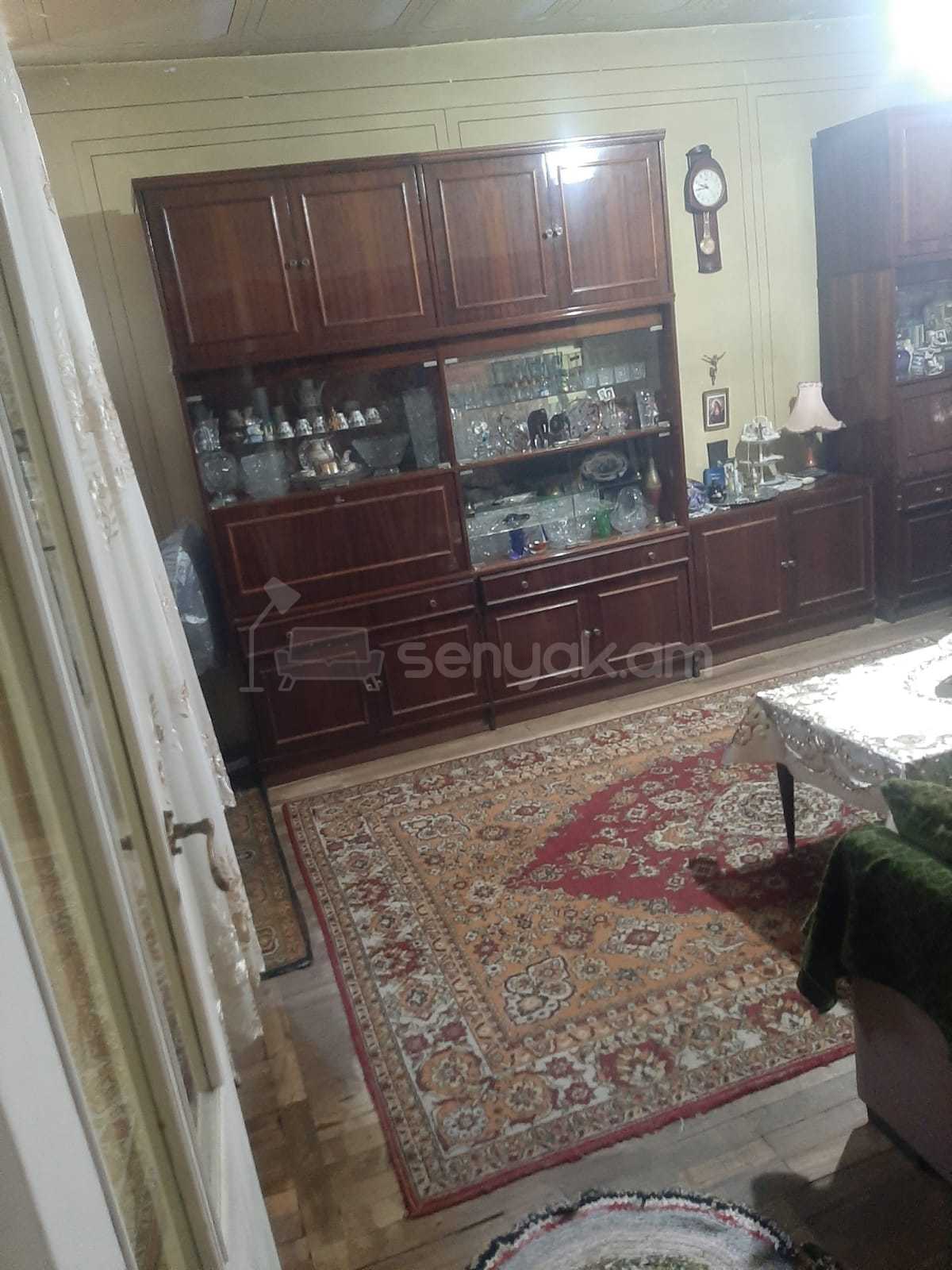 1 Սենյականոց Բնակարան Քարե Շենքում, 50քմ, 1/5 հարկ, Նորմալ Վիճակում