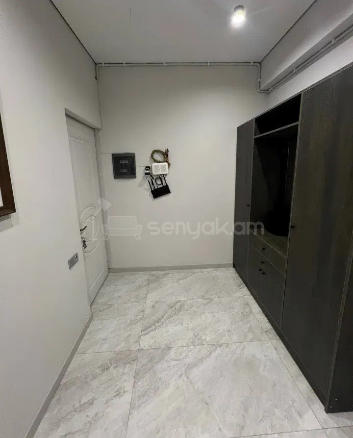 3 Սենյականոց Բնակարան Նորակառույցում, 93քմ, 5/17 հարկ, Կապիտալ Վերանորոգված