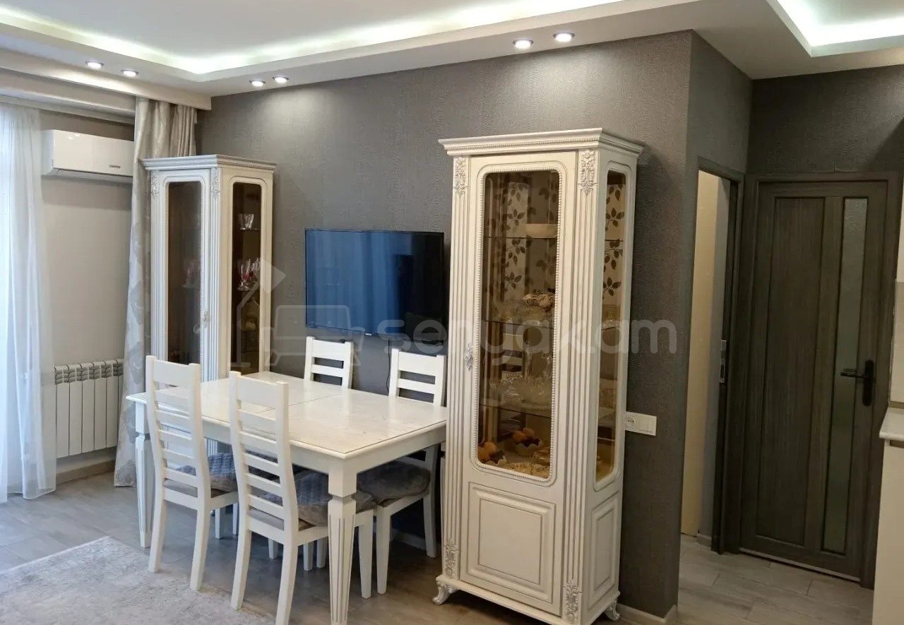 2 Սենյականոց Բնակարան, 36քմ, 6/9 հարկ, Կապիտալ Վերանորոգված