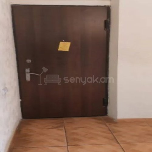 3 Սենյականոց Բնակարան Քարե Շենքում, 78քմ, 5/5 հարկ, Կոսմետիկ Վերանորոգված