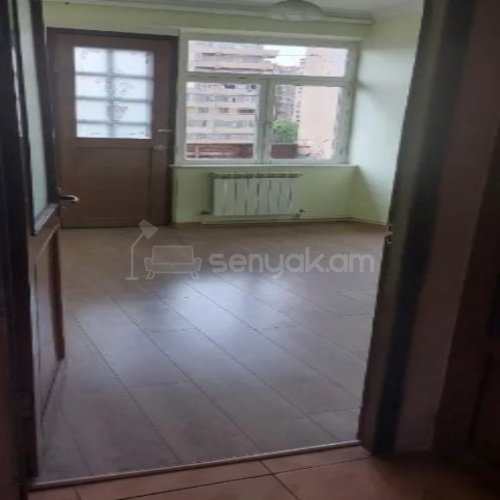 3 Սենյականոց Բնակարան Քարե Շենքում, 78քմ, 5/5 հարկ, Կոսմետիկ Վերանորոգված