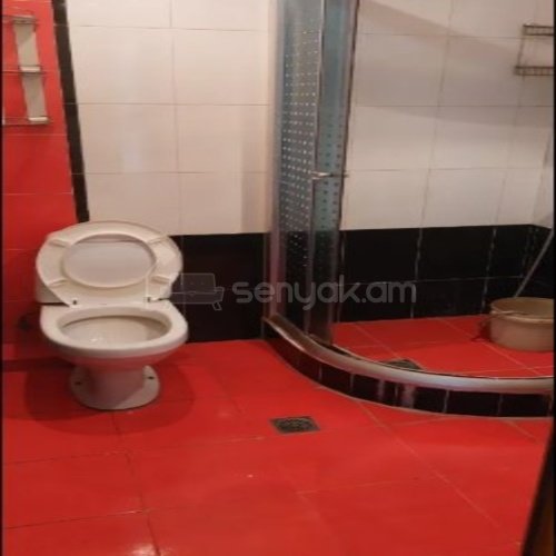 3 Սենյականոց Բնակարան Քարե Շենքում, 78քմ, 5/5 հարկ, Կոսմետիկ Վերանորոգված