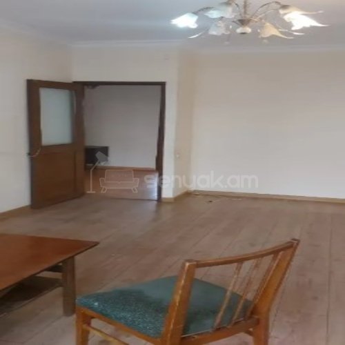 3 Սենյականոց Բնակարան Քարե Շենքում, 78քմ, 5/5 հարկ, Կոսմետիկ Վերանորոգված