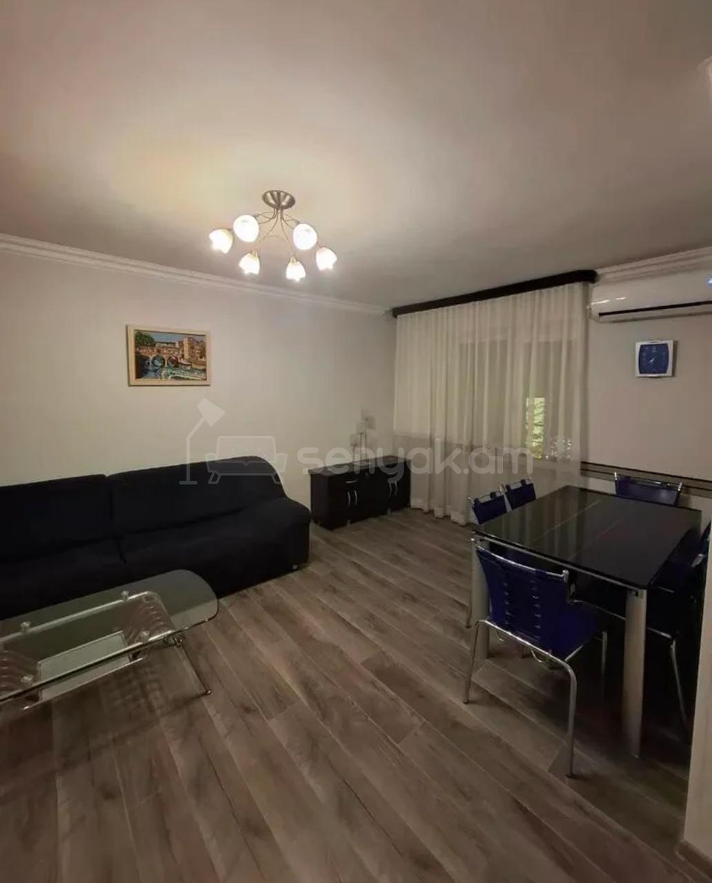 2 Սենյականոց Բնակարան Քարե Շենքում, 55քմ, 4/4 հարկ, Դիզայներական Վերանորոգված, Կահավորված