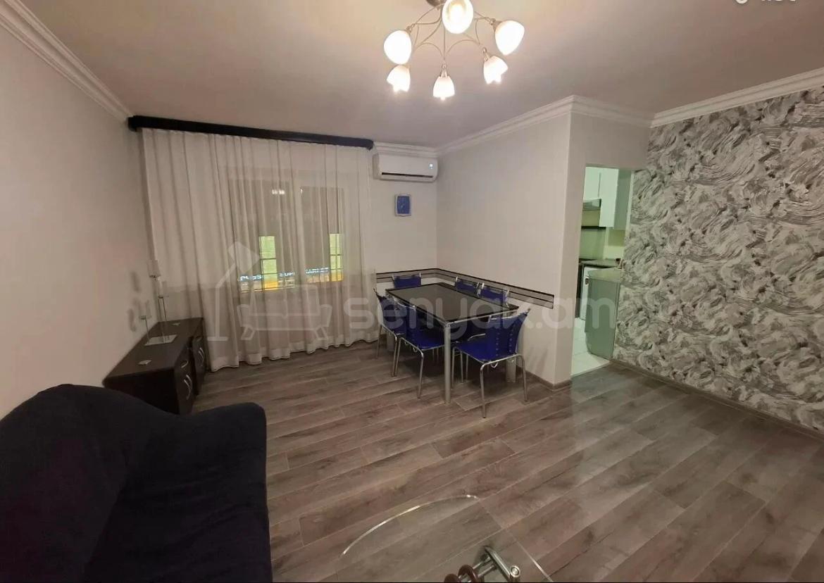 2 Սենյականոց Բնակարան Քարե Շենքում, 55քմ, 4/4 հարկ, Դիզայներական Վերանորոգված, Կահավորված