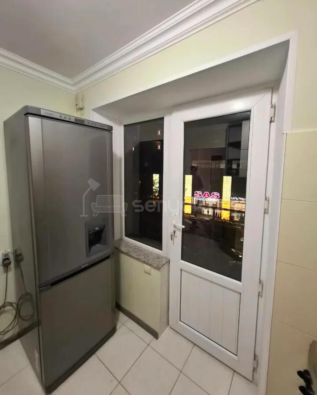 2 Սենյականոց Բնակարան Քարե Շենքում, 55քմ, 4/4 հարկ, Դիզայներական Վերանորոգված, Կահավորված