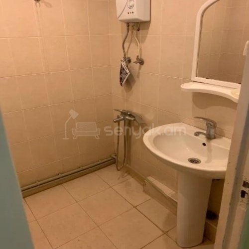 3 Սենյականոց Բնակարան, 61քմ, 3/9 հարկ, Կոսմետիկ Վերանորոգված, Կահավորված, Արևկող