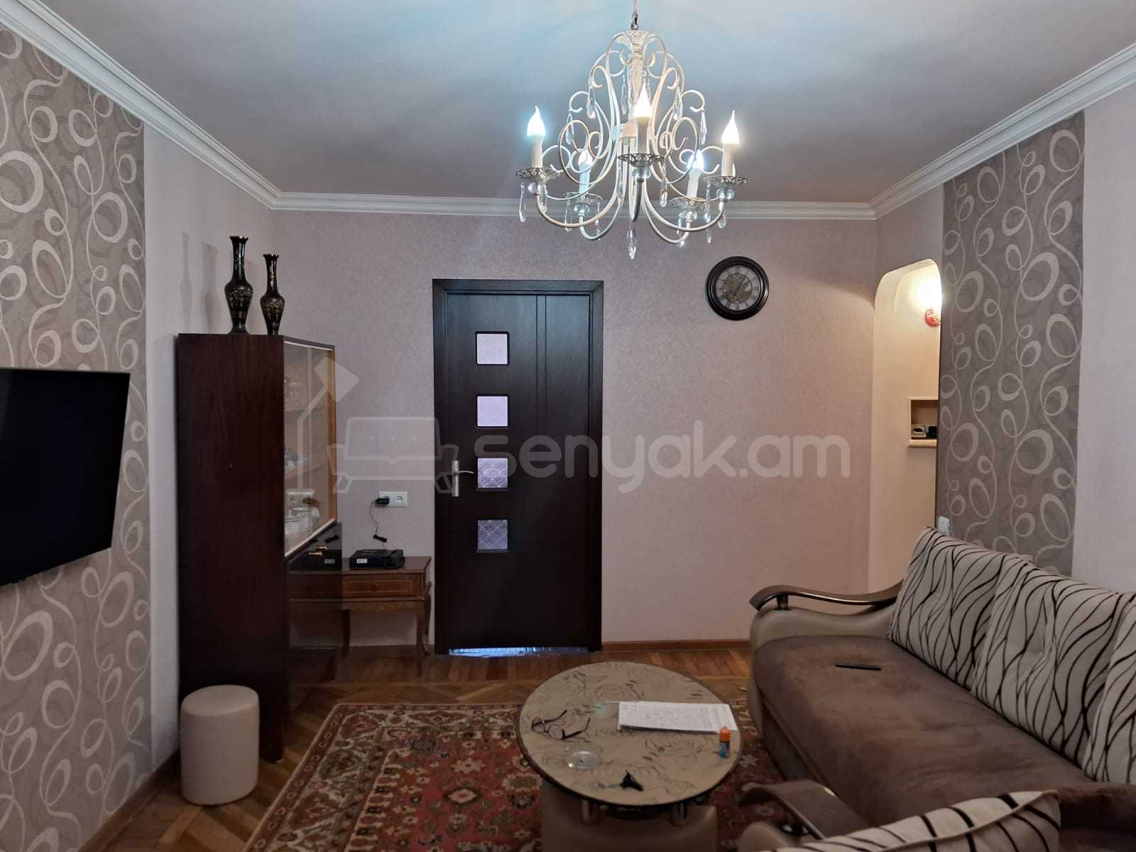 3 Սենյականոց Բնակարան, 74քմ, 2/4 հարկ, Նորմալ Վիճակում