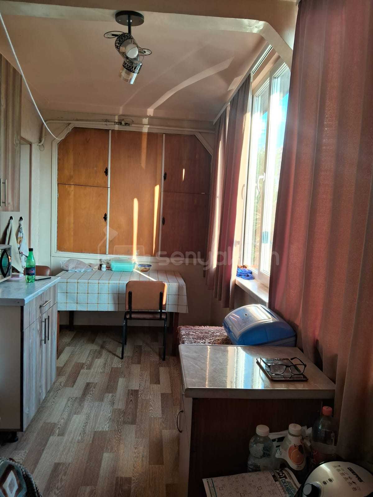 3 Սենյականոց Բնակարան, 74քմ, 2/4 հարկ, Նորմալ Վիճակում