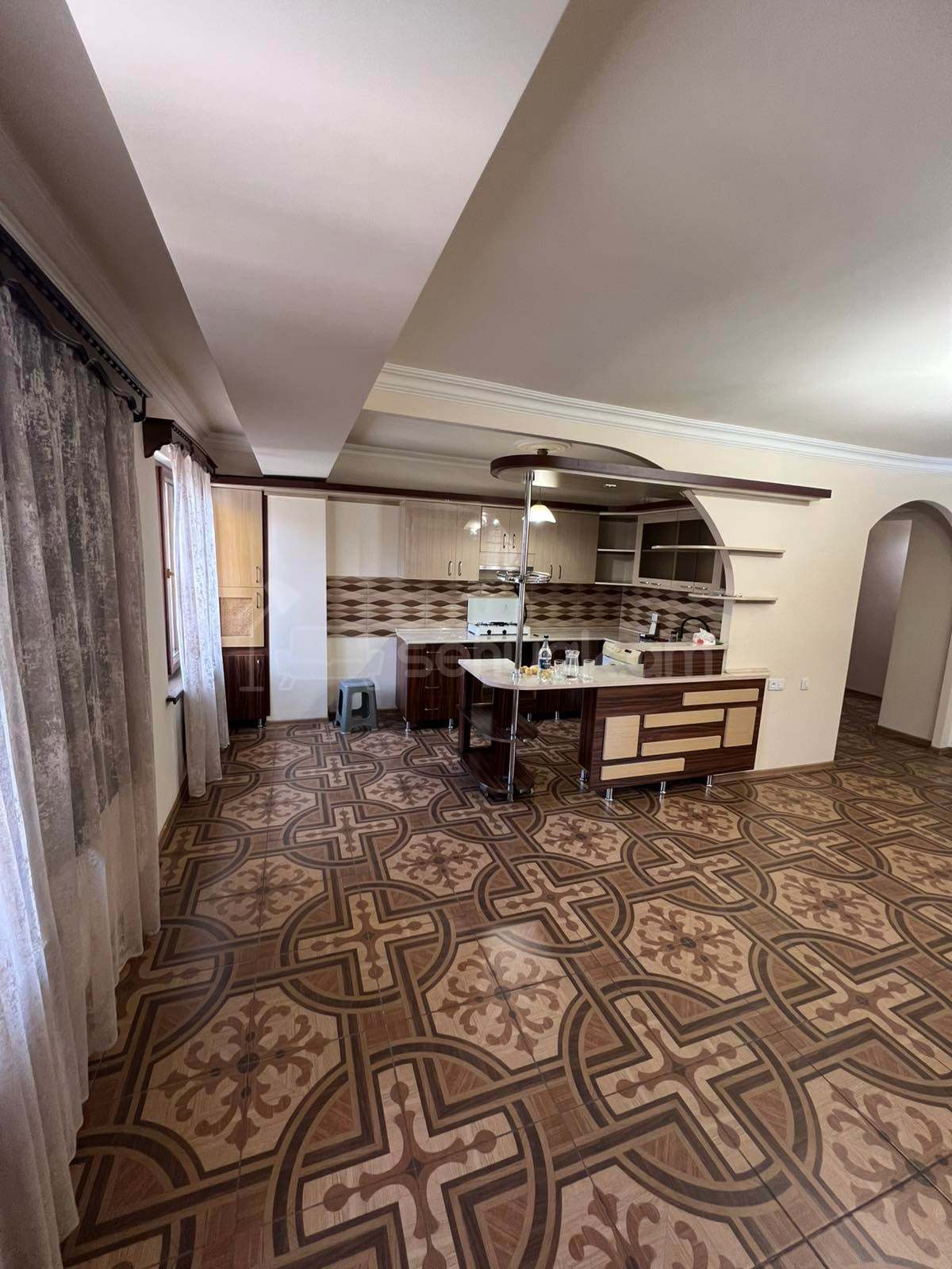 3 Սենյականոց Բնակարան, 72քմ, 1/14 հարկ, Կապիտալ Վերանորոգված, Մասամբ Կահավորված, Արևկող
