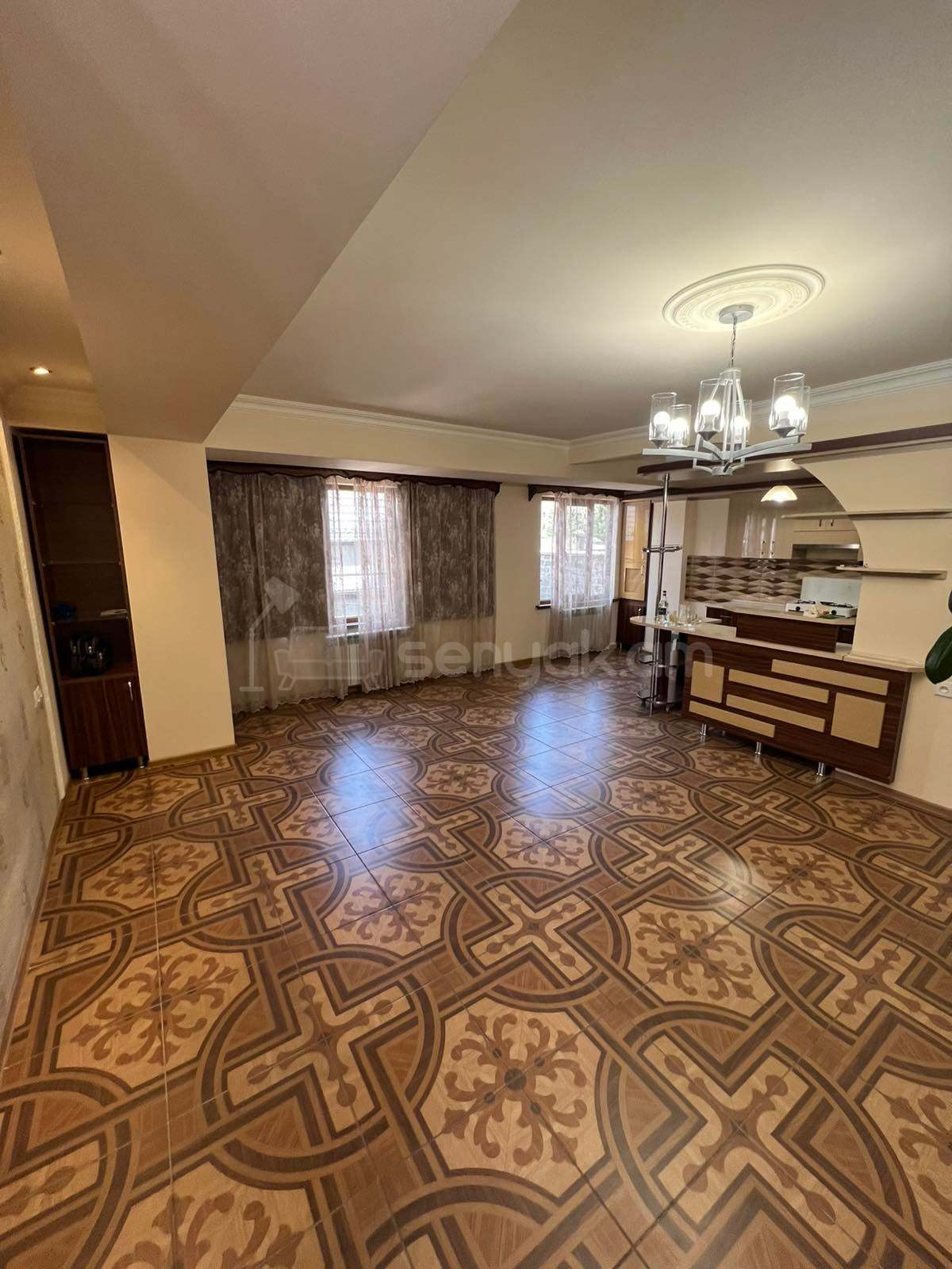 3 Սենյականոց Բնակարան, 72քմ, 1/14 հարկ, Կապիտալ Վերանորոգված, Մասամբ Կահավորված, Արևկող