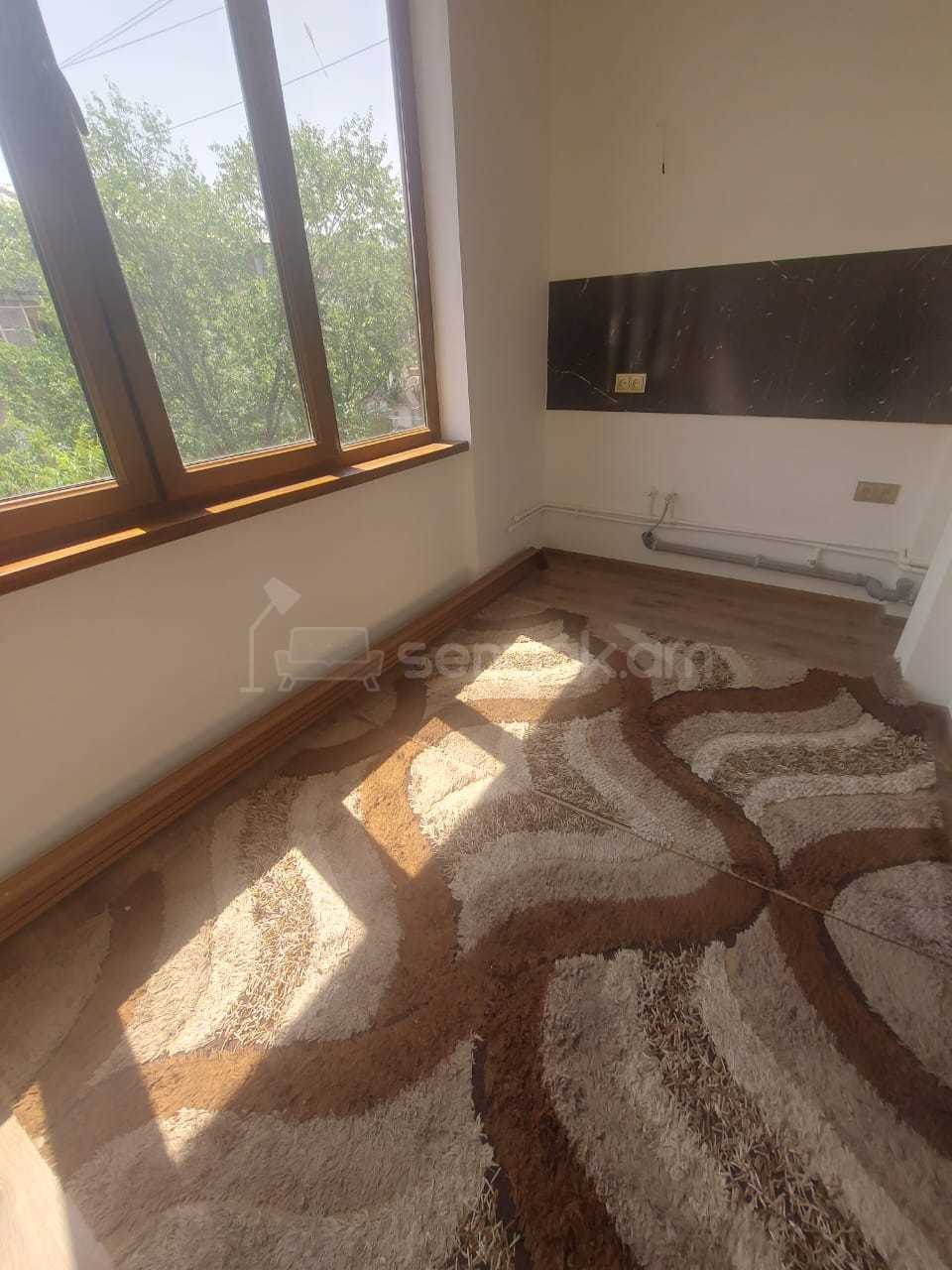 2 Սենյականոց Բնակարան, 46քմ, 5/5 հարկ, Կապիտալ Վերանորոգված