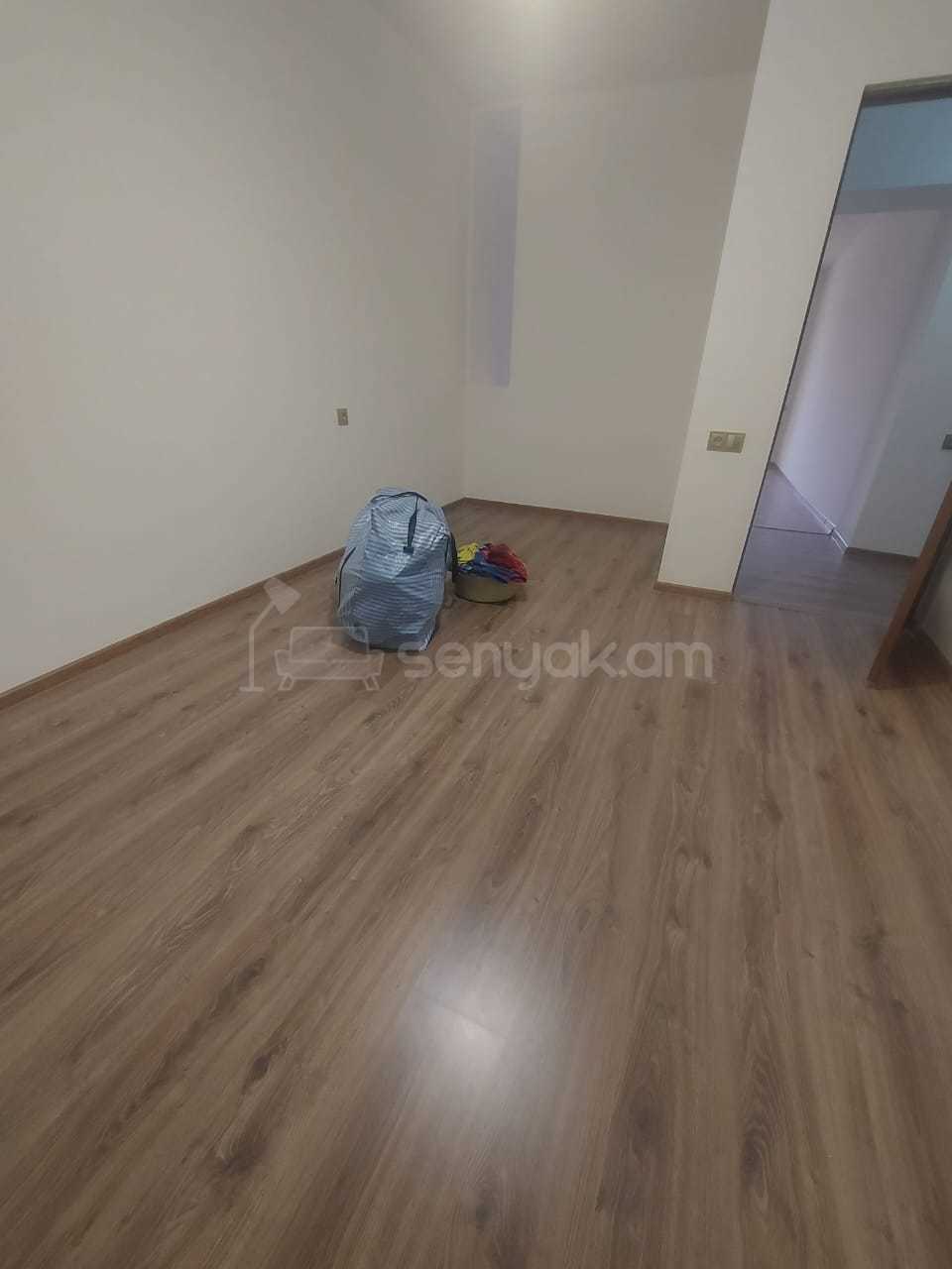 2 Սենյականոց Բնակարան, 46քմ, 5/5 հարկ, Կապիտալ Վերանորոգված