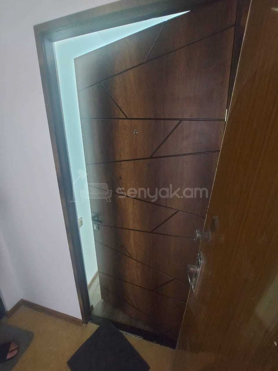 2 Սենյականոց Բնակարան, 46քմ, 5/5 հարկ, Կապիտալ Վերանորոգված