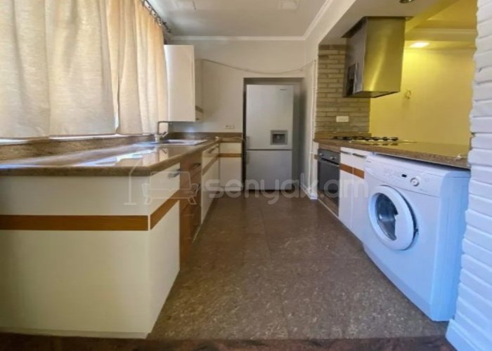 2 Սենյականոց Բնակարան Քարե Շենքում, 52քմ, 1/5 հարկ, Կապիտալ Վերանորոգված, Կահավորված, Արևկող