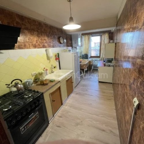 3 Սենյականոց Բնակարան Քարե Շենքում, 76քմ, 5/5 հարկ, Կոսմետիկ Վերանորոգված, Կահավորված, Արևկող