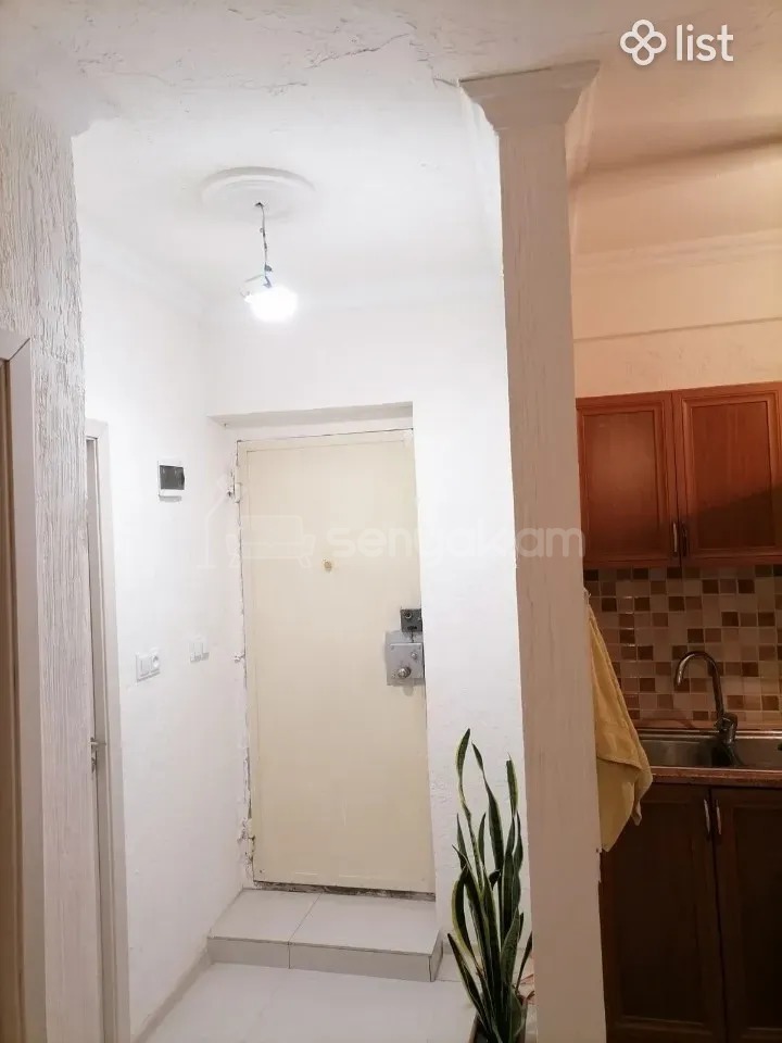 2 Սենյականոց Բնակարան Քարե Շենքում, 45քմ, 1/1 հարկ, Նորմալ Վիճակում, Կահավորված