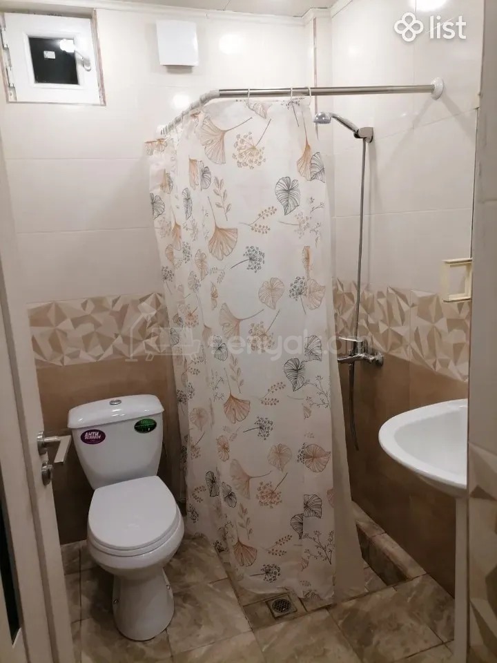2 Սենյականոց Բնակարան Քարե Շենքում, 45քմ, 1/1 հարկ, Նորմալ Վիճակում, Կահավորված