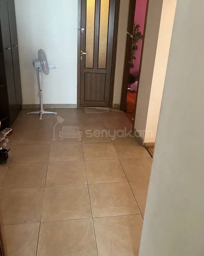 2 Սենյականոց Բնակարան Քարե Շենքում, 56քմ, 10/14 հարկ, Նորմալ Վիճակում, Կահավորված, Արևկող