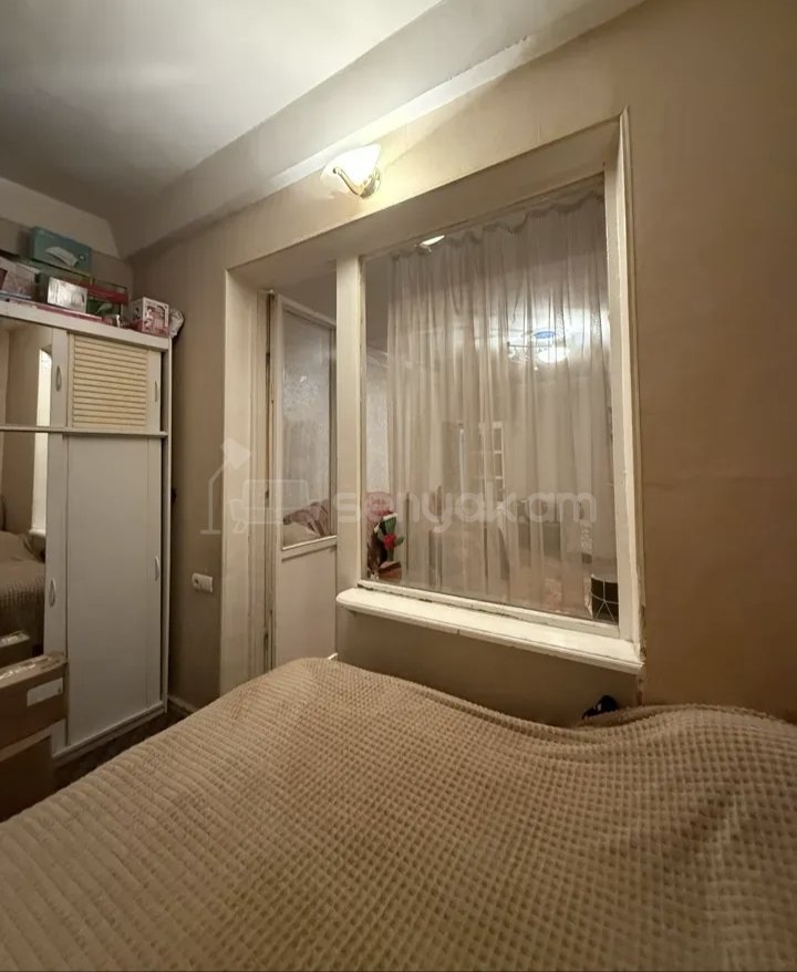 1 Սենյականոց Բնակարան, 44քմ, 5/9 հարկ, Նորմալ Վիճակում, Կահավորված, Արևկող
