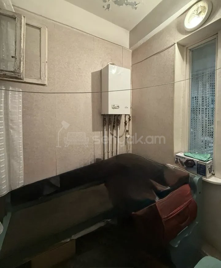 1 Սենյականոց Բնակարան, 44քմ, 5/9 հարկ, Նորմալ Վիճակում, Կահավորված, Արևկող