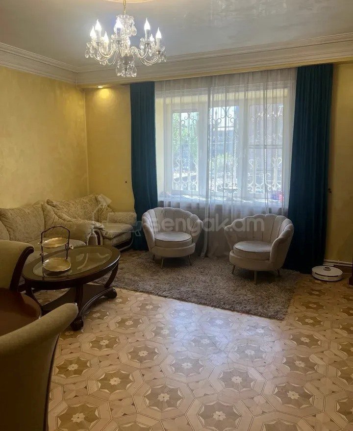 4 Սենյականոց Բնակարան Քարե Շենքում, 126քմ, 2/3 հարկ, Դիզայներական Վերանորոգված