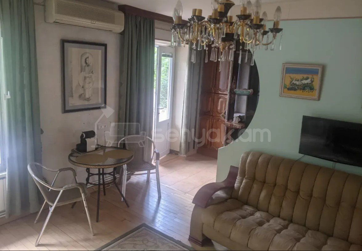 3 Սենյականոց Բնակարան Քարե Շենքում, 60քմ, 3/5 հարկ, Կապիտալ Վերանորոգված, Կահավորված