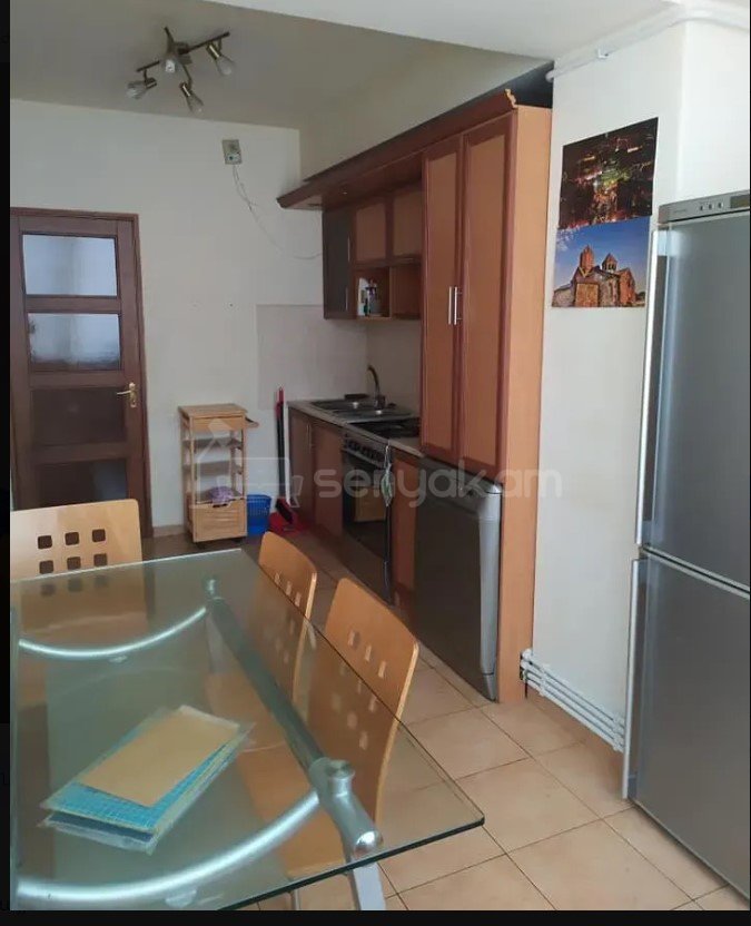 3 Սենյականոց Բնակարան, 90քմ, 8/10 հարկ, Կապիտալ Վերանորոգված, Կահավորված