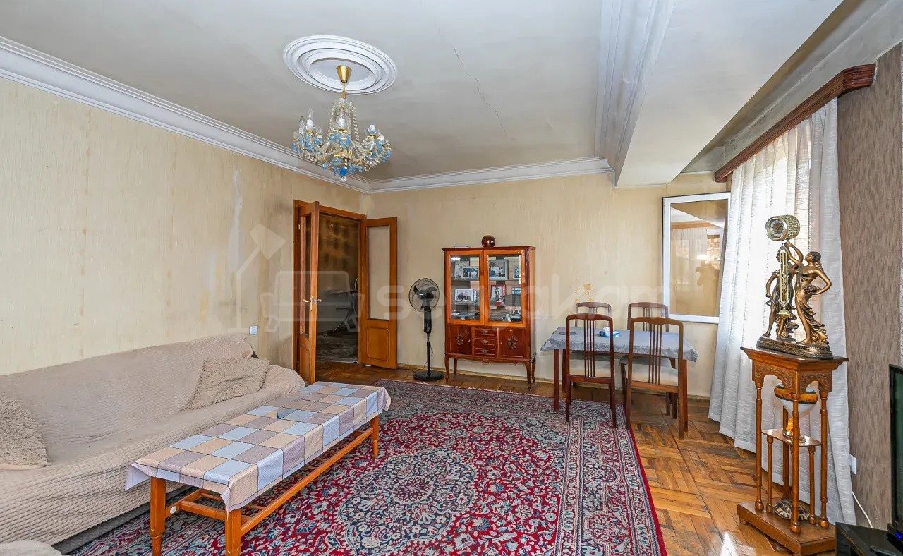 3 Սենյականոց Բնակարան, 85քմ, 6/14 հարկ, Նորմալ Վիճակում