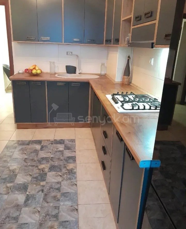 3 Սենյականոց Բնակարան, 75քմ, 10/13 հարկ, Նորմալ Վիճակում
