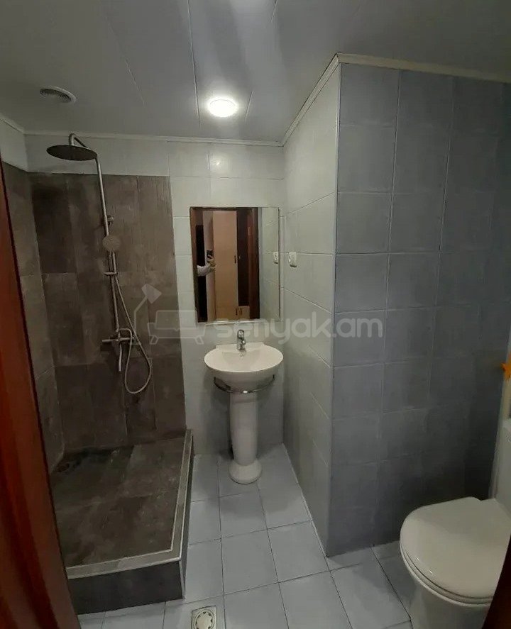 3 Սենյականոց Բնակարան, 75քմ, 10/13 հարկ, Նորմալ Վիճակում