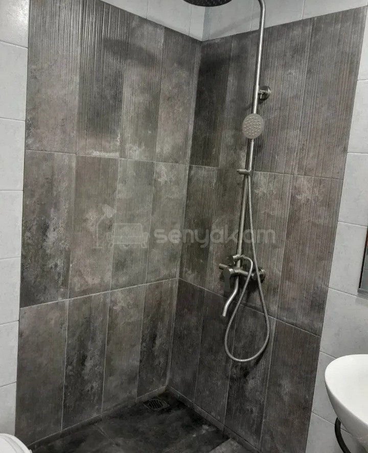 3 Սենյականոց Բնակարան, 75քմ, 10/13 հարկ, Նորմալ Վիճակում