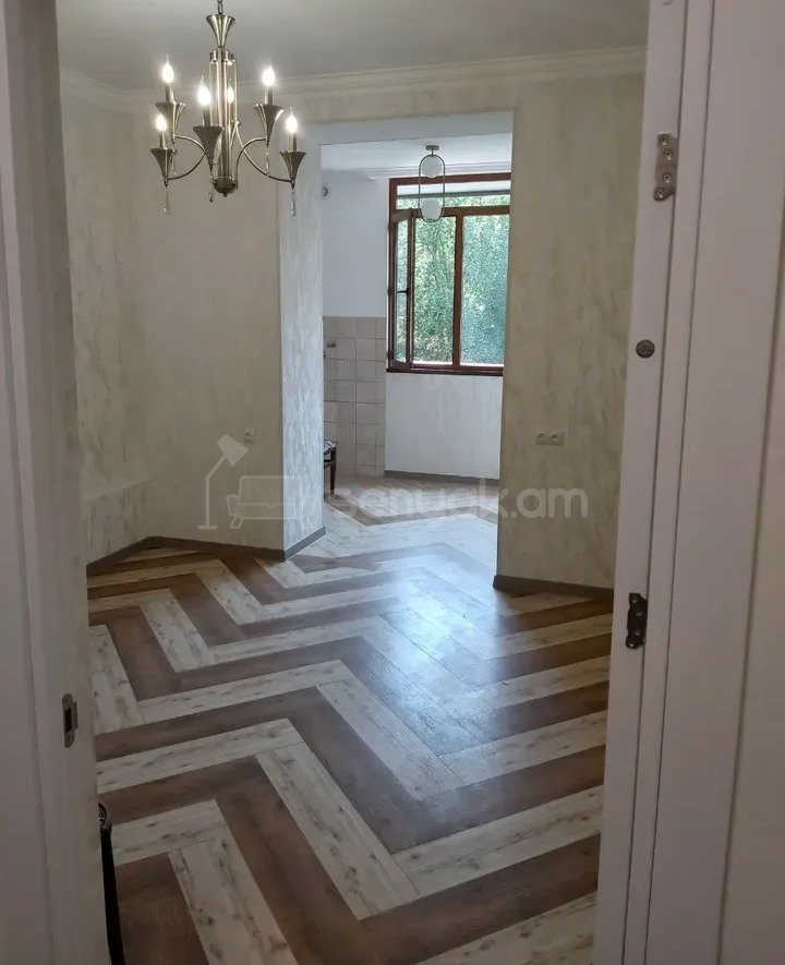 2 Սենյականոց Բնակարան Քարե Շենքում, 56քմ, 3/5 հարկ, Կապիտալ Վերանորոգված