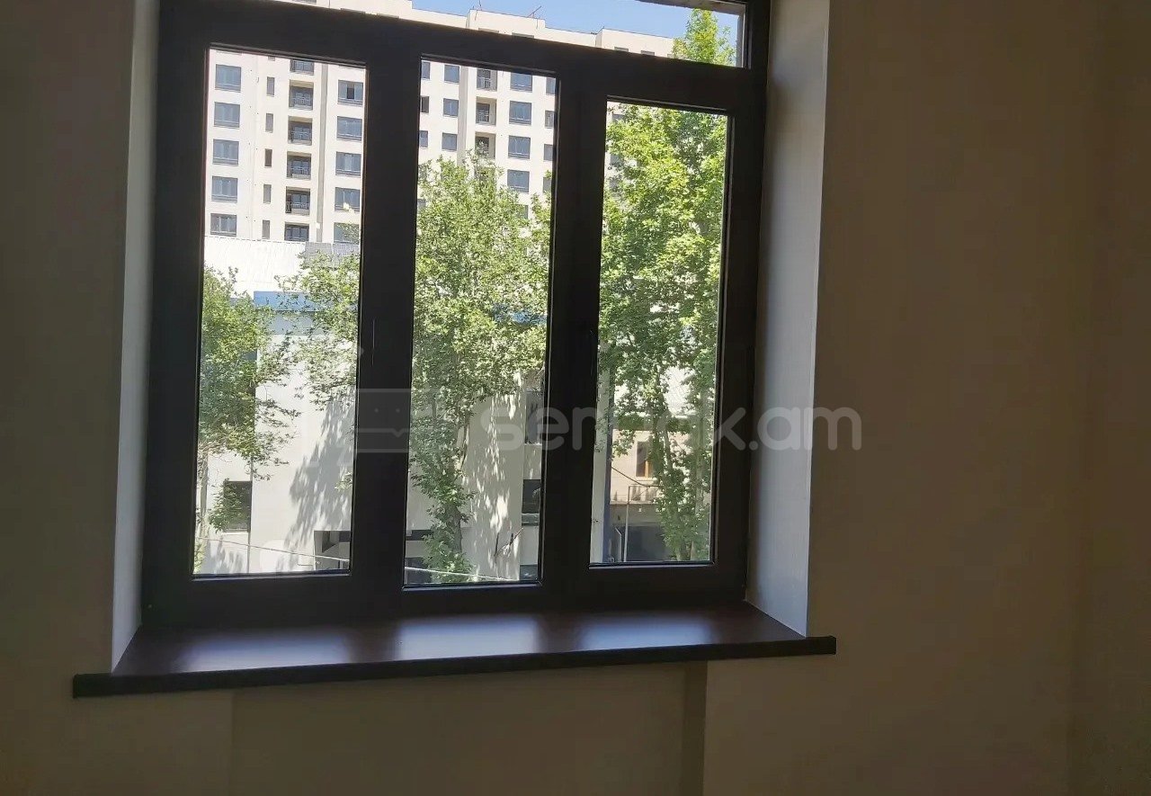 2 Սենյականոց Բնակարան Քարե Շենքում, 56քմ, 3/5 հարկ, Կապիտալ Վերանորոգված