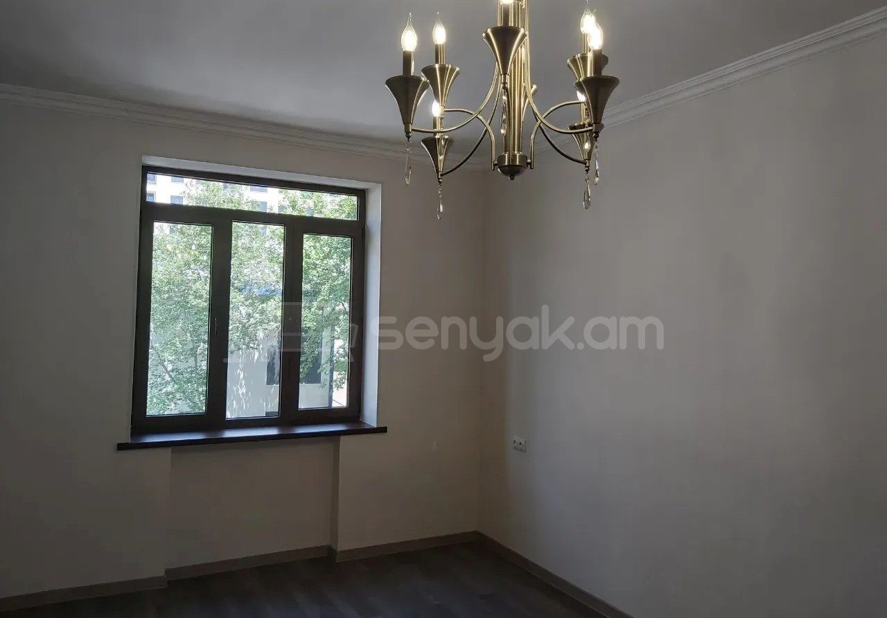 2 Սենյականոց Բնակարան Քարե Շենքում, 56քմ, 3/5 հարկ, Կապիտալ Վերանորոգված