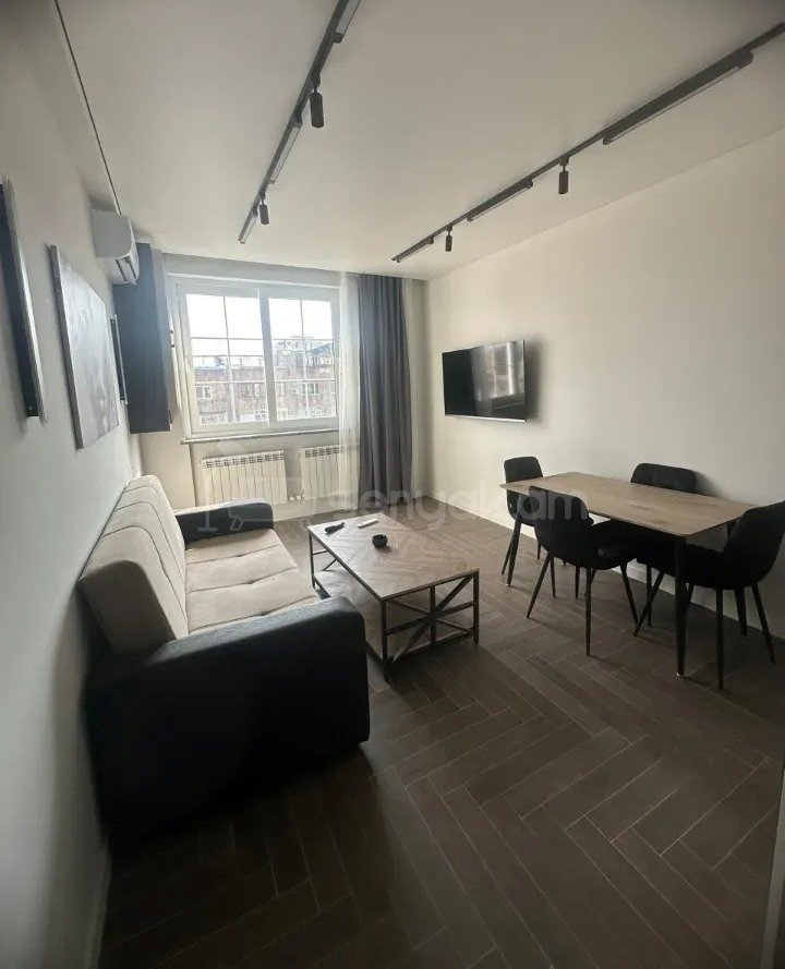 2 Սենյականոց Բնակարան, 37քմ, 10/10 հարկ, Դիզայներական Վերանորոգված