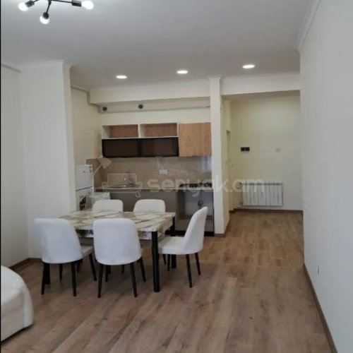 2 Սենյականոց Բնակարան, 45քմ, 5/14 հարկ, Դիզայներական Վերանորոգված, Կահավորված, Արևկող