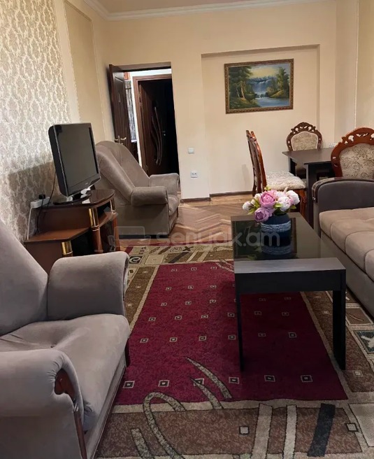 2 Սենյականոց Բնակարան Քարե Շենքում, 60քմ, 2/5 հարկ, Դիզայներական Վերանորոգված, Կահավորված