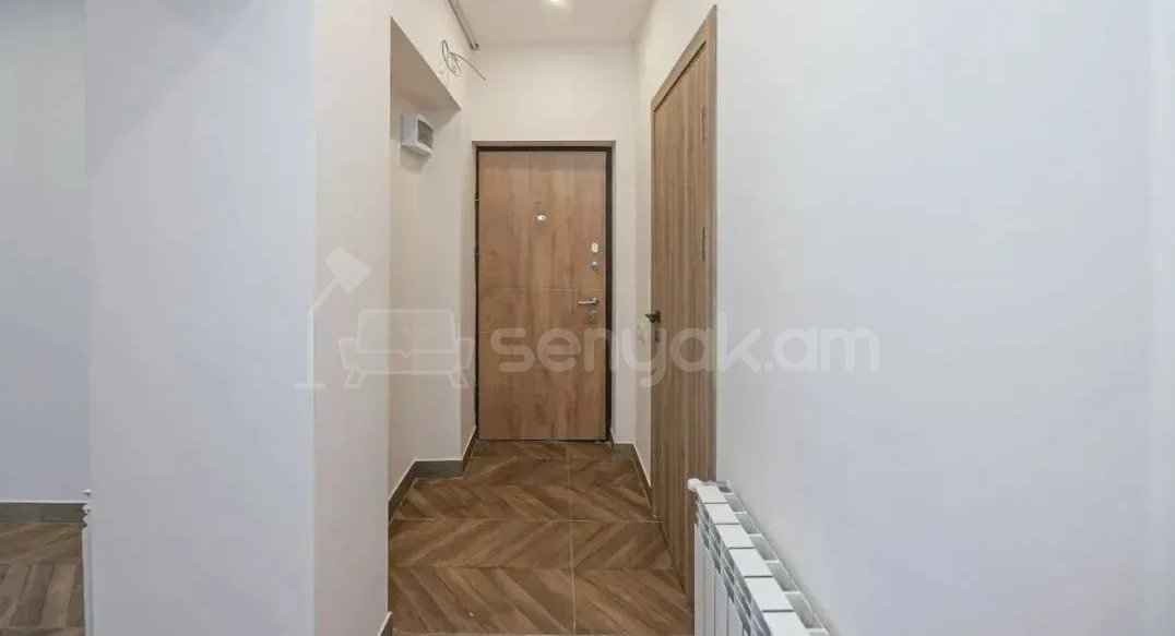 3 Սենյականոց Բնակարան Քարե Շենքում, 77քմ, 3/5 հարկ, Կապիտալ Վերանորոգված