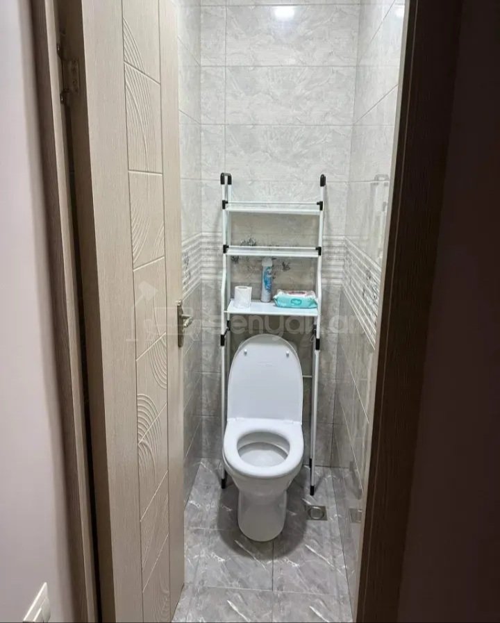 3 Սենյականոց Բնակարան Քարե Շենքում, 75քմ, 5/5 հարկ, Կապիտալ Վերանորոգված