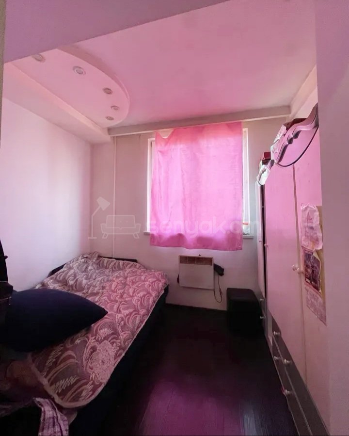 3 Սենյականոց Բնակարան Քարե Շենքում, 45քմ, 5/5 հարկ, Կապիտալ Վերանորոգված