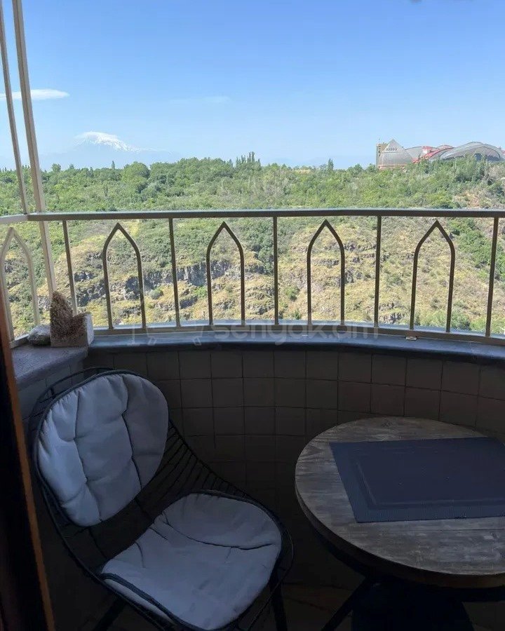 4 Սենյականոց Բնակարան Նորակառույցում, 146քմ, 6/8 հարկ, Դիզայներական Վերանորոգված
