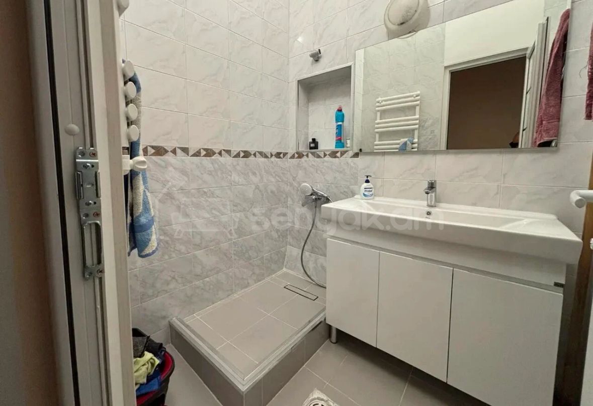 2 Սենյականոց Բնակարան, 80քմ, 5/5 հարկ, Դիզայներական Վերանորոգված, Կահավորված