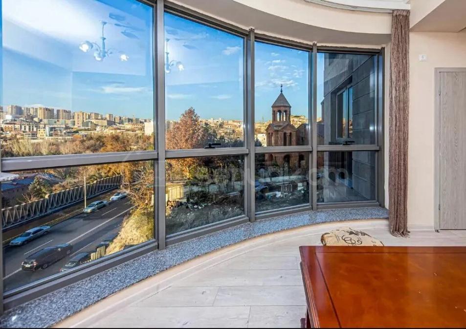 3 Սենյականոց Բնակարան, 96քմ, 5/13 հարկ, Դիզայներական Վերանորոգված, Կահավորված